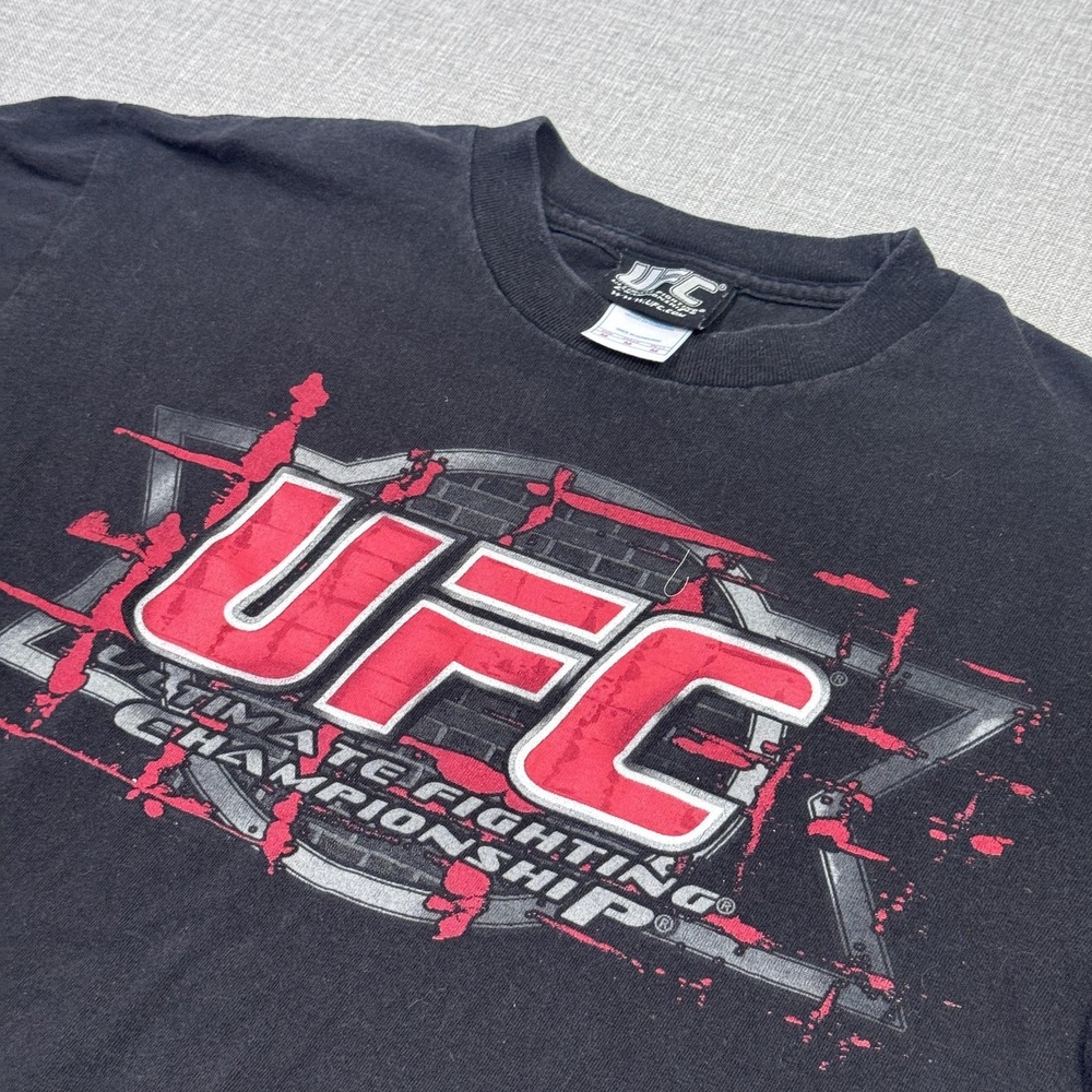 UFC MMA T-Shirt Mens Medium Black Graphic Crew Neck Cotton Jersey Short Sleeve